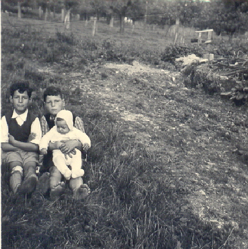 Peter und René mit Stephan 1957